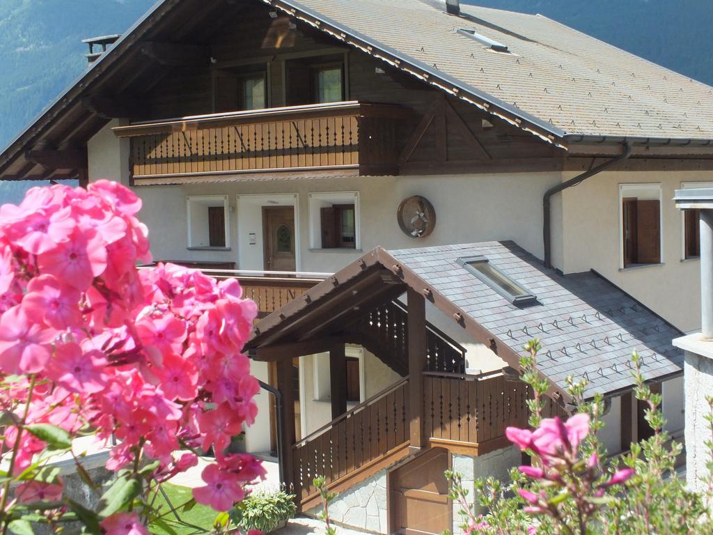 Best House Snc Di Elisa Baroni E Beatrice Dei Cas Bormio Bagian luar foto